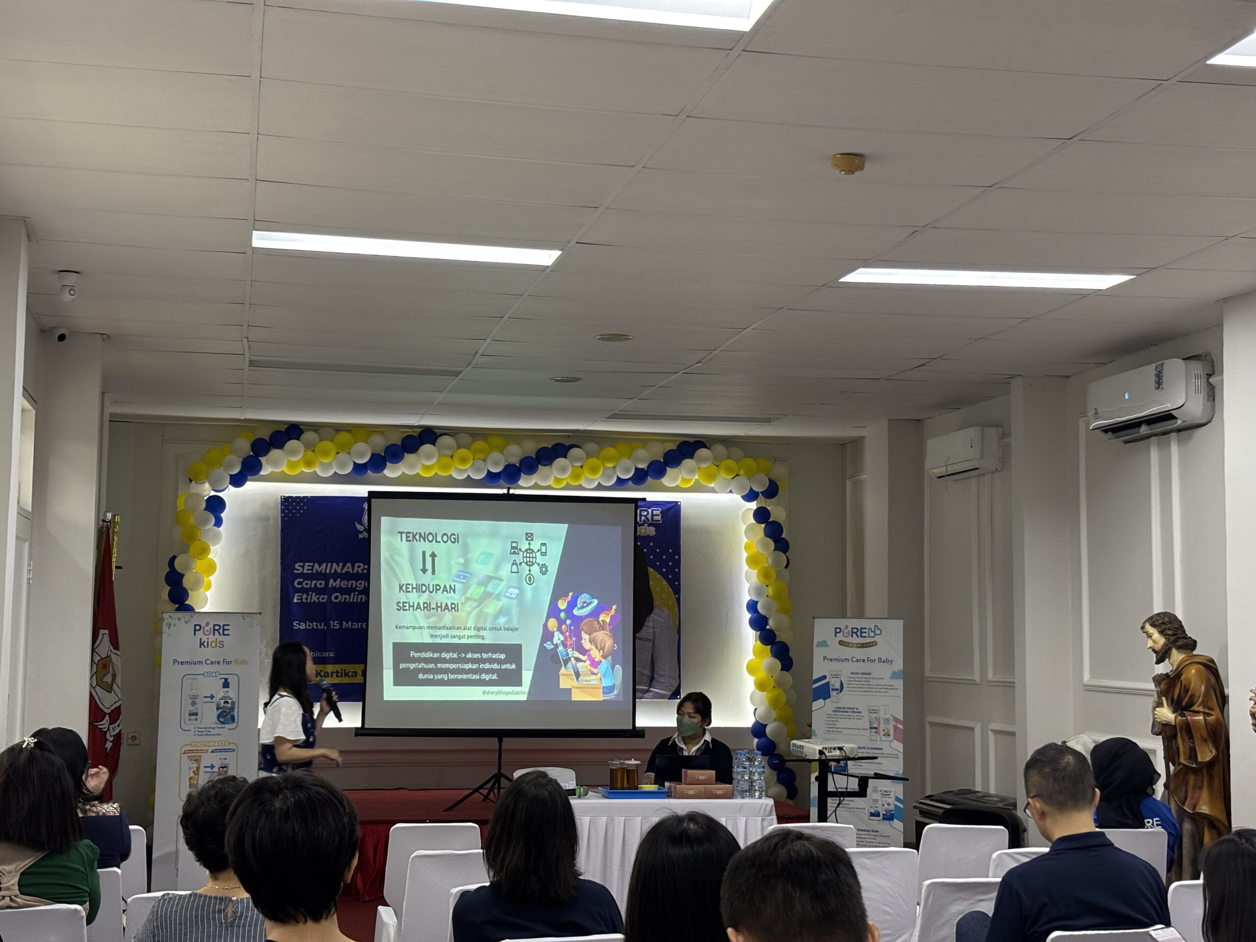 menjelajahi dunia digital