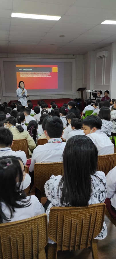 Weekly Assembly di Saint Monica Jakarta School: Membangun Karakter